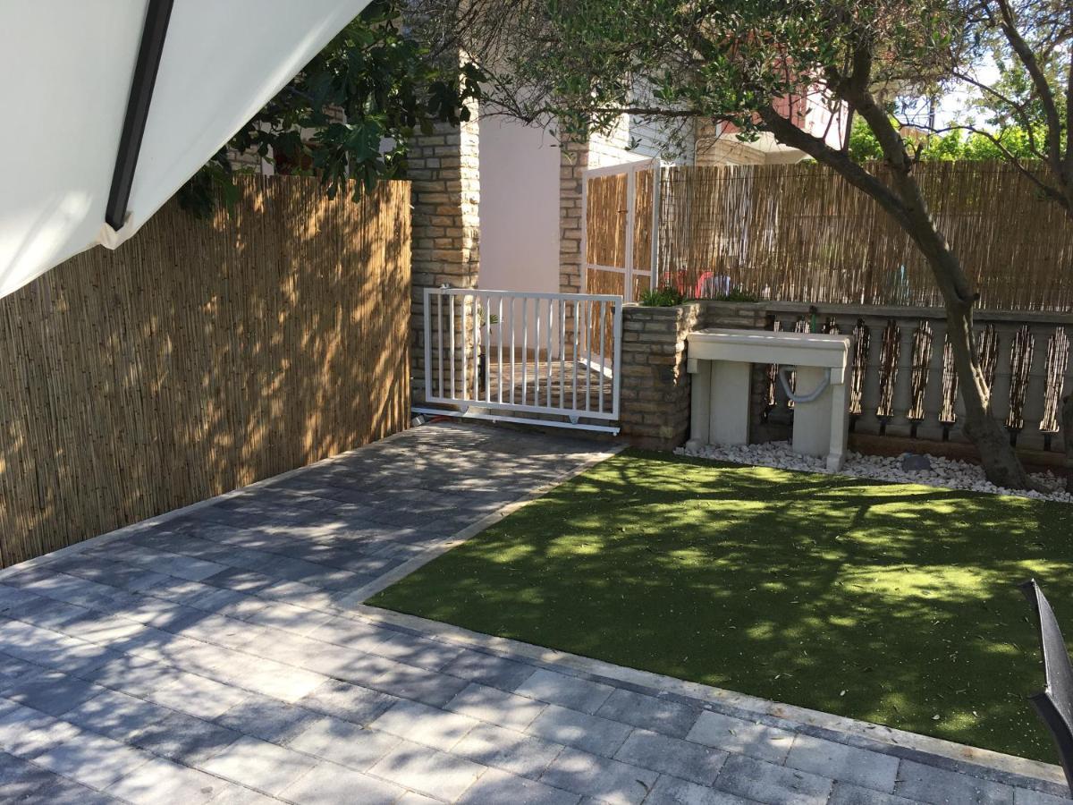 Apartment With Private Pool Sukosan Luaran gambar