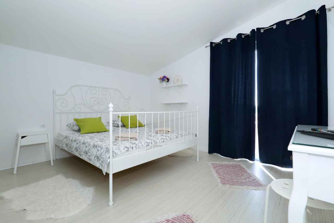 Apartment With Private Pool Sukosan Luaran gambar