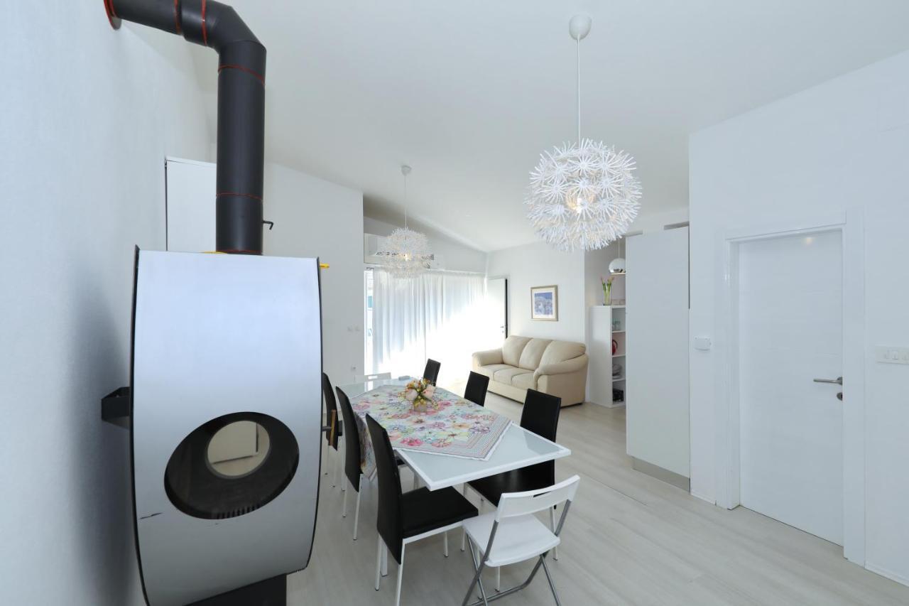 Apartment With Private Pool Sukosan Luaran gambar